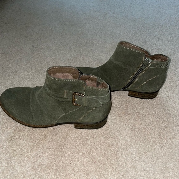Earth Suede Western Ankle Boots Green size 7.5 - Picture 5 of 5